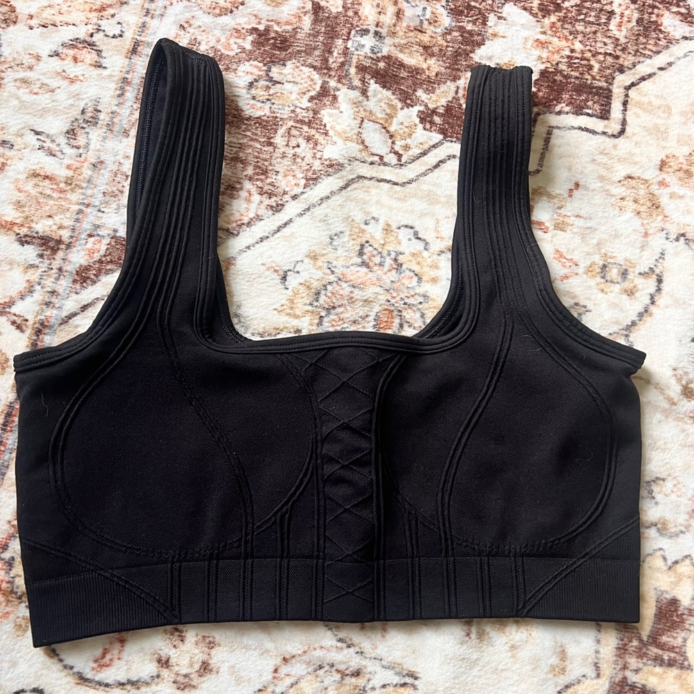 Gymshark Black Seamless Support Sports Bra